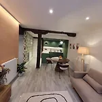 Piso Boutique A Un Minuto Del Casco Viejo Apartamento *